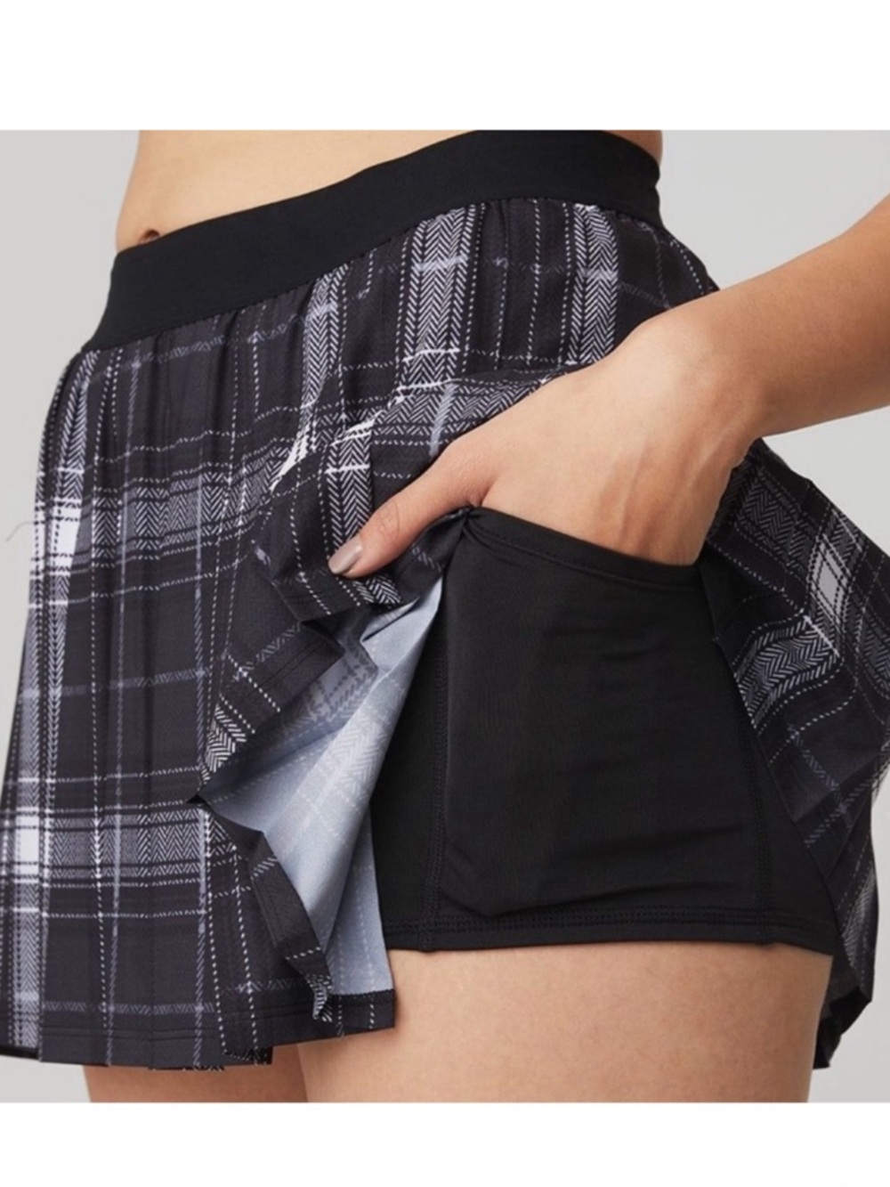 ALO Yoga Black & White Plaid Skirted Shorts